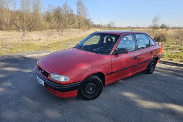1,4 Benzyna 1997r Salon Polska, Przebieg 142 tys, Radio, Długie Opłaty